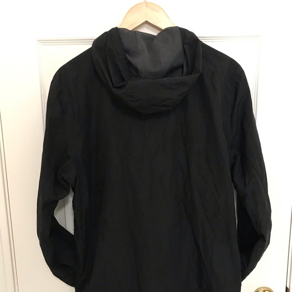 Quiksilver windbreaker - Picture 2 of 5